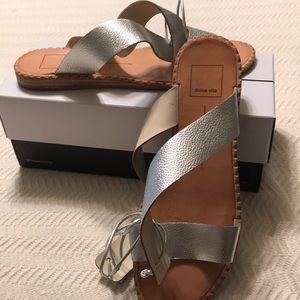 Dolce Vita Shoes - Like New Dolce Vita silver leather sandals size 9 Dolce Vita Shoes - Like New Dolce Vita silver leather sandals size 9